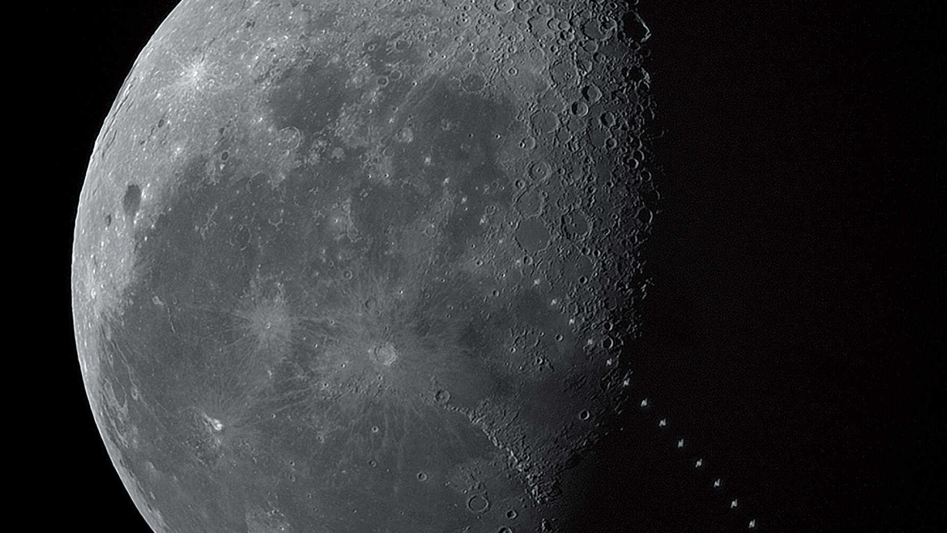 Tranzyty ISS na tle Słońca i Księżyca. Rejestracja i obróbka obrazu